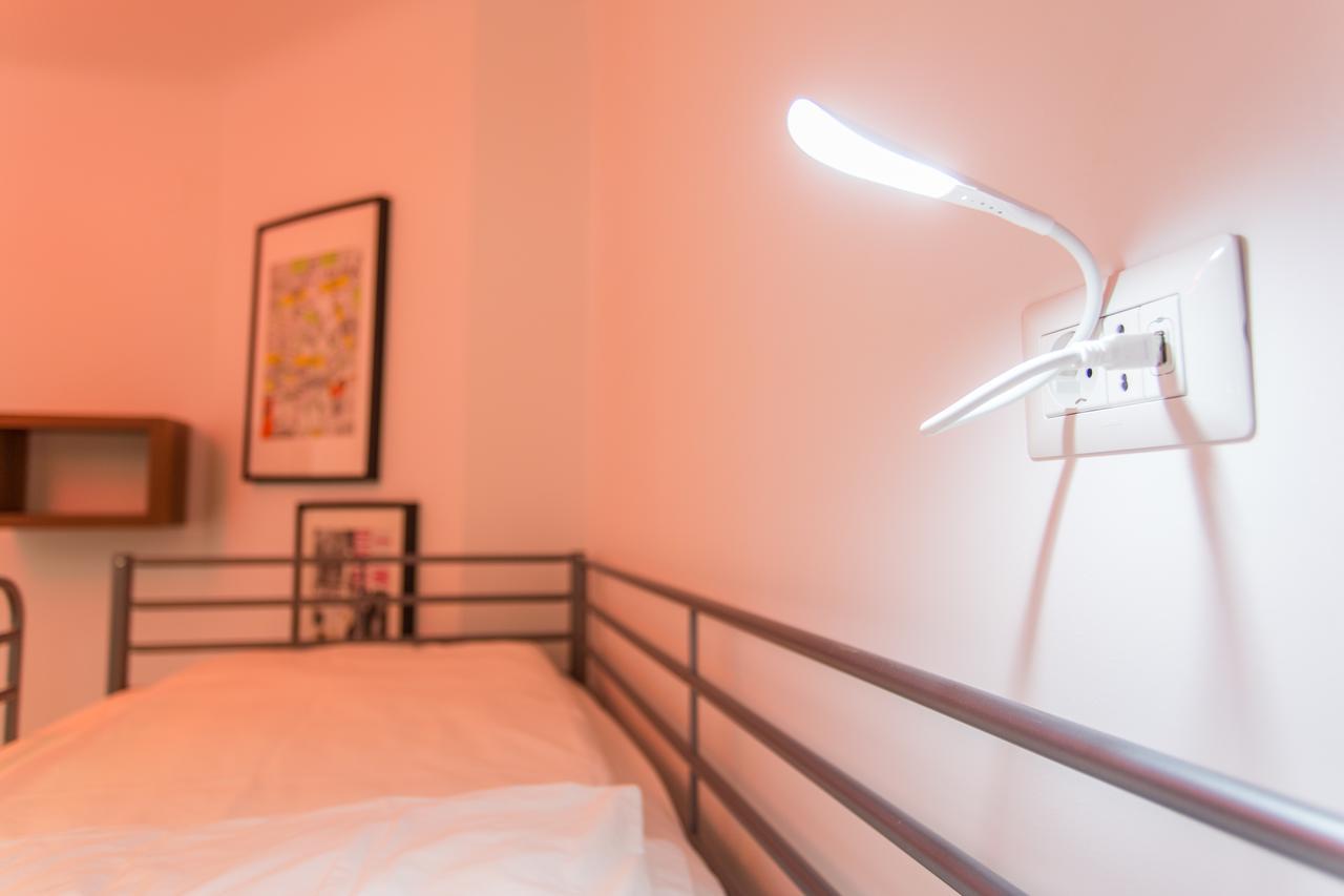 First Hostel บูคาเรสต์ ภายนอก รูปภาพ